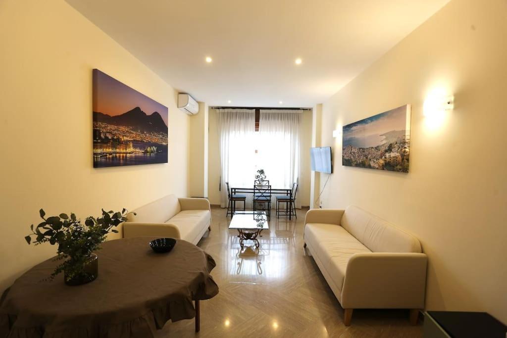 Casa Toledo - Piazza Municipio Luma Appartement Napels